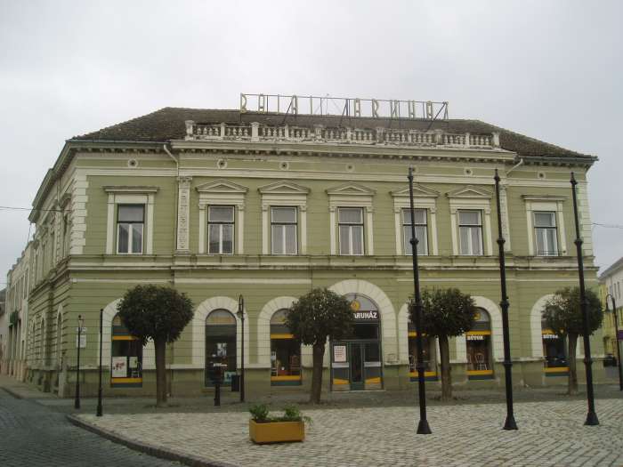 Baja, Szentháromság tér 03. 1.kép.jpg Baja, Szentháromság tér 03. 1.kép.jpg