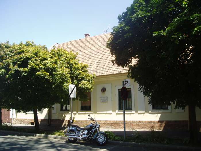 Gyula, Petőfi tér 04. 1.kép.jpg Gyula, Petőfi tér 04. 1.kép.jpg