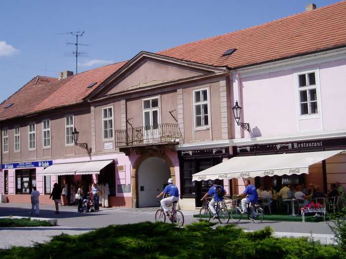 Komárom (Komárno), Klapka tér 09. 3.kép.jpg Komárom (Komárno), Klapka tér 09. 3.kép.jpg