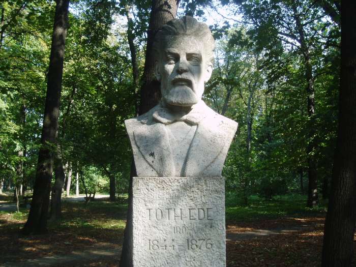 Sárospatak, Iskolakert: Tóth Ede.jpg Sárospatak, Iskolakert: Tóth Ede.jpg
